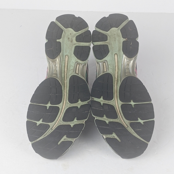 ASICS Gel Nimbus 15 Running Shoes - Picture 8 of 8